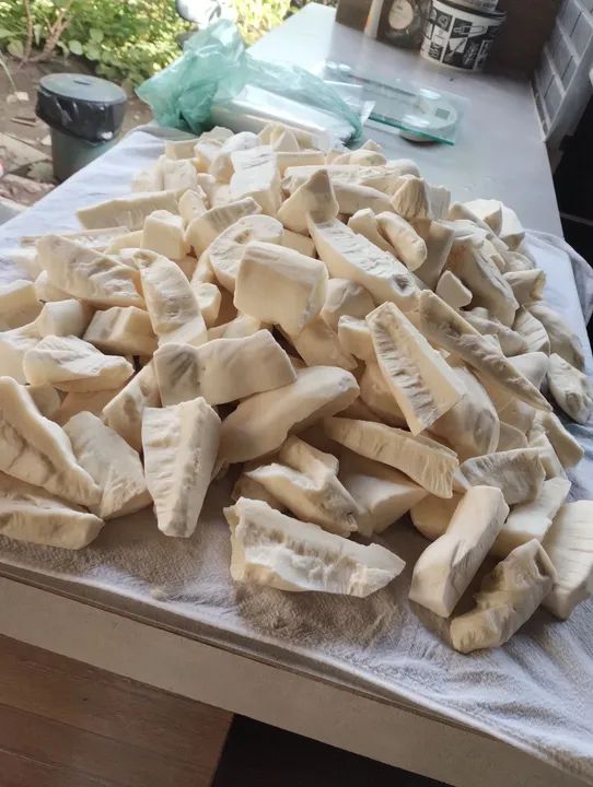 Mandioca descascada  - Foto 2