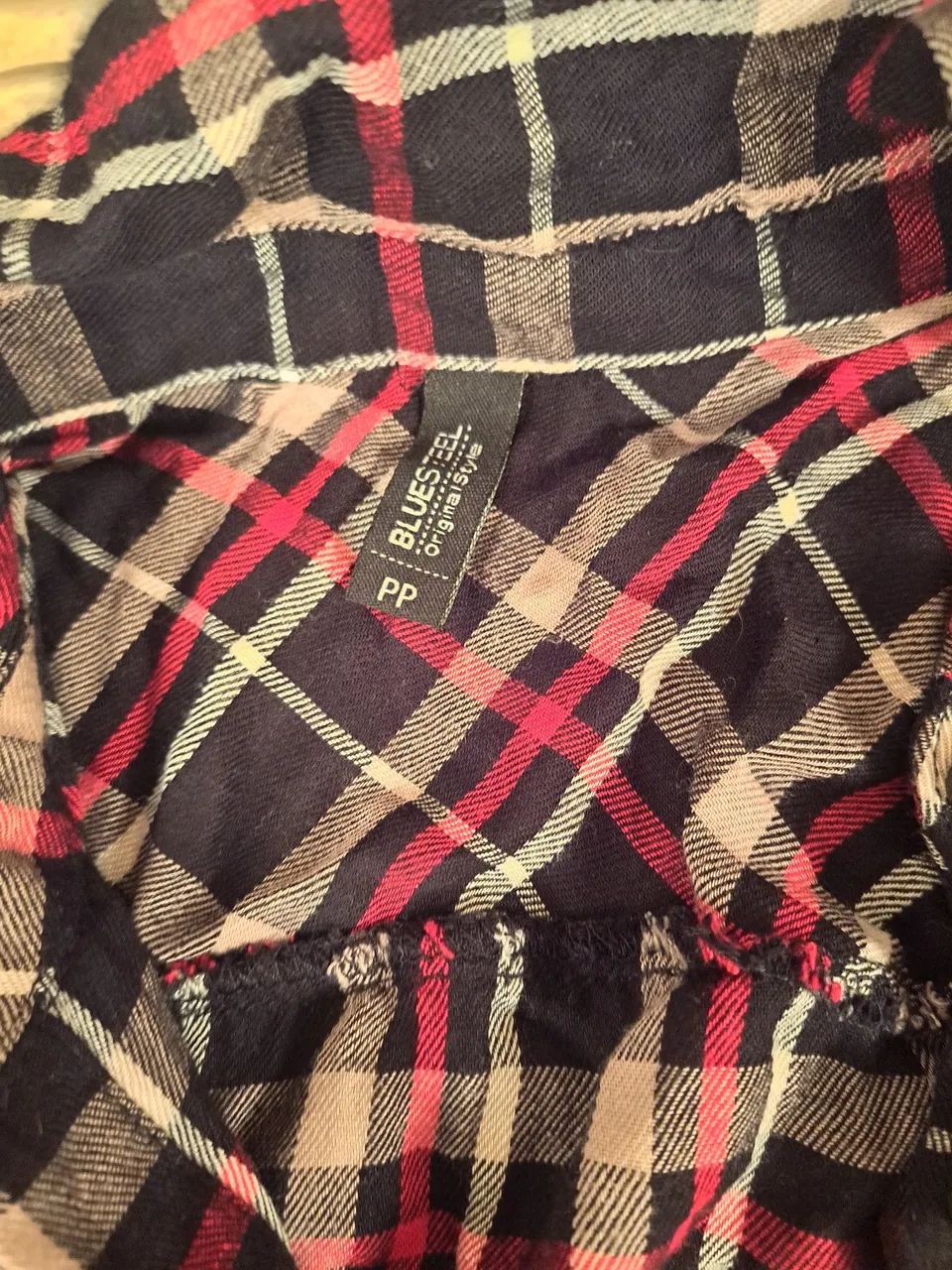 Camisa Xadrez Vermelha e Preta - Foto 2