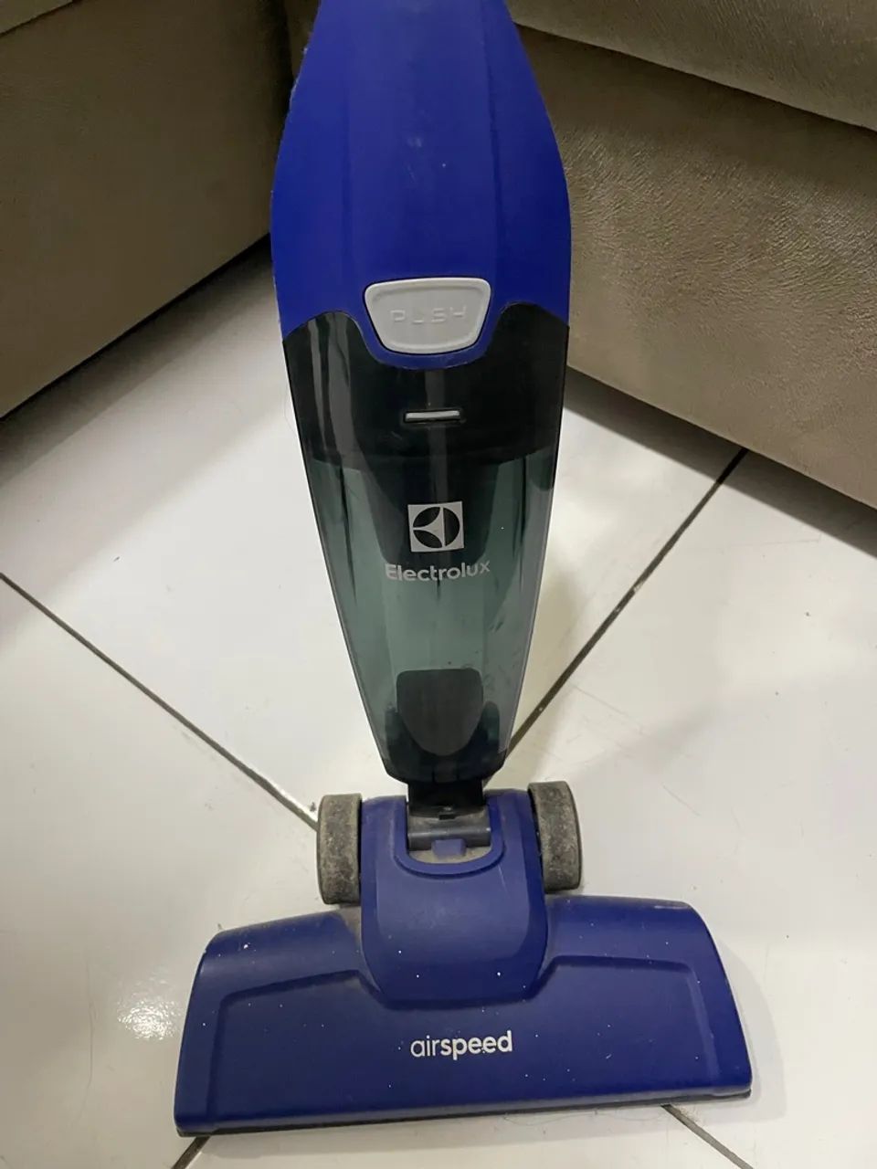 Aspirador de Pó Vertical Electrolux 