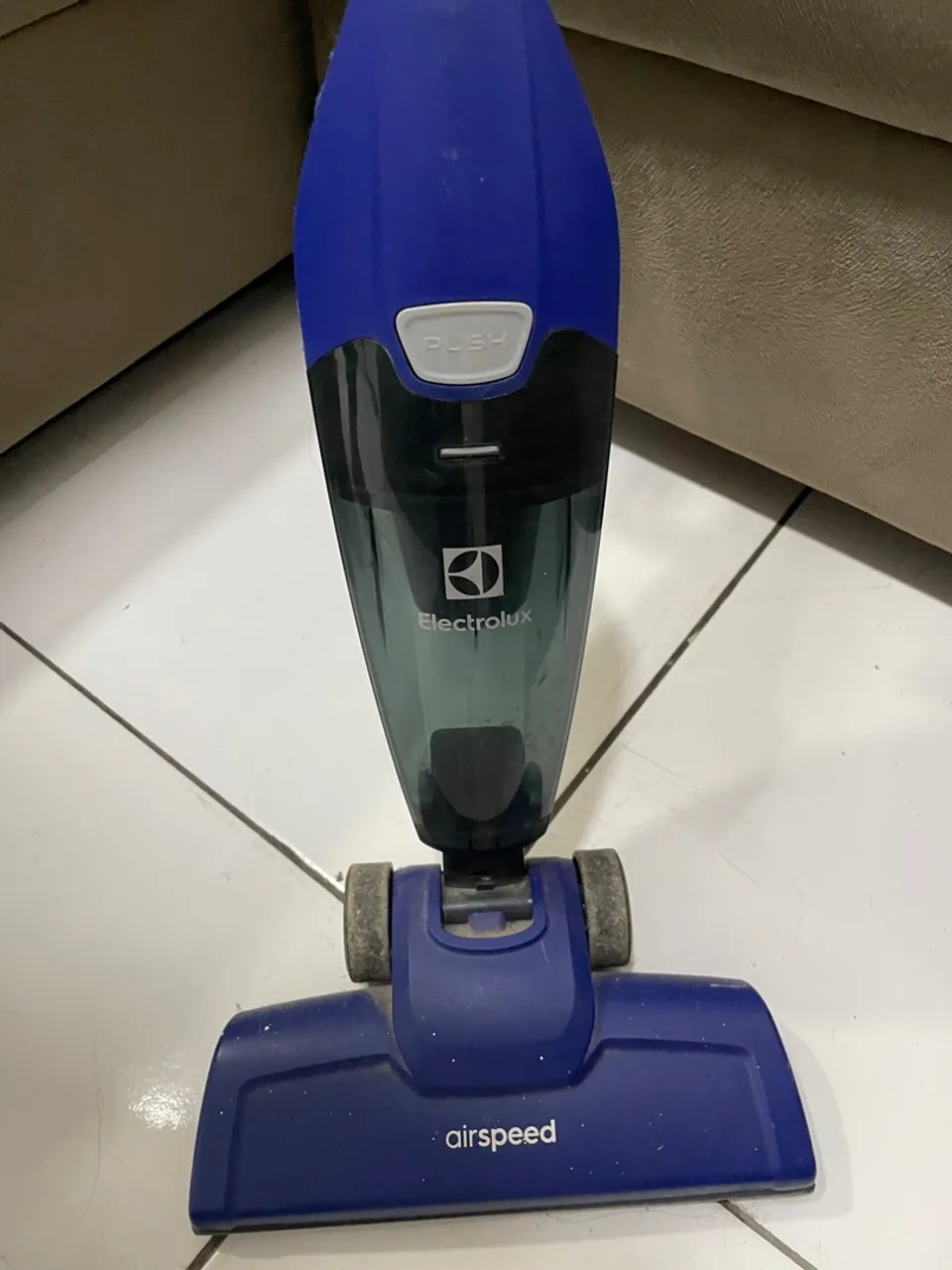 Aspirador de Pó Vertical Electrolux 