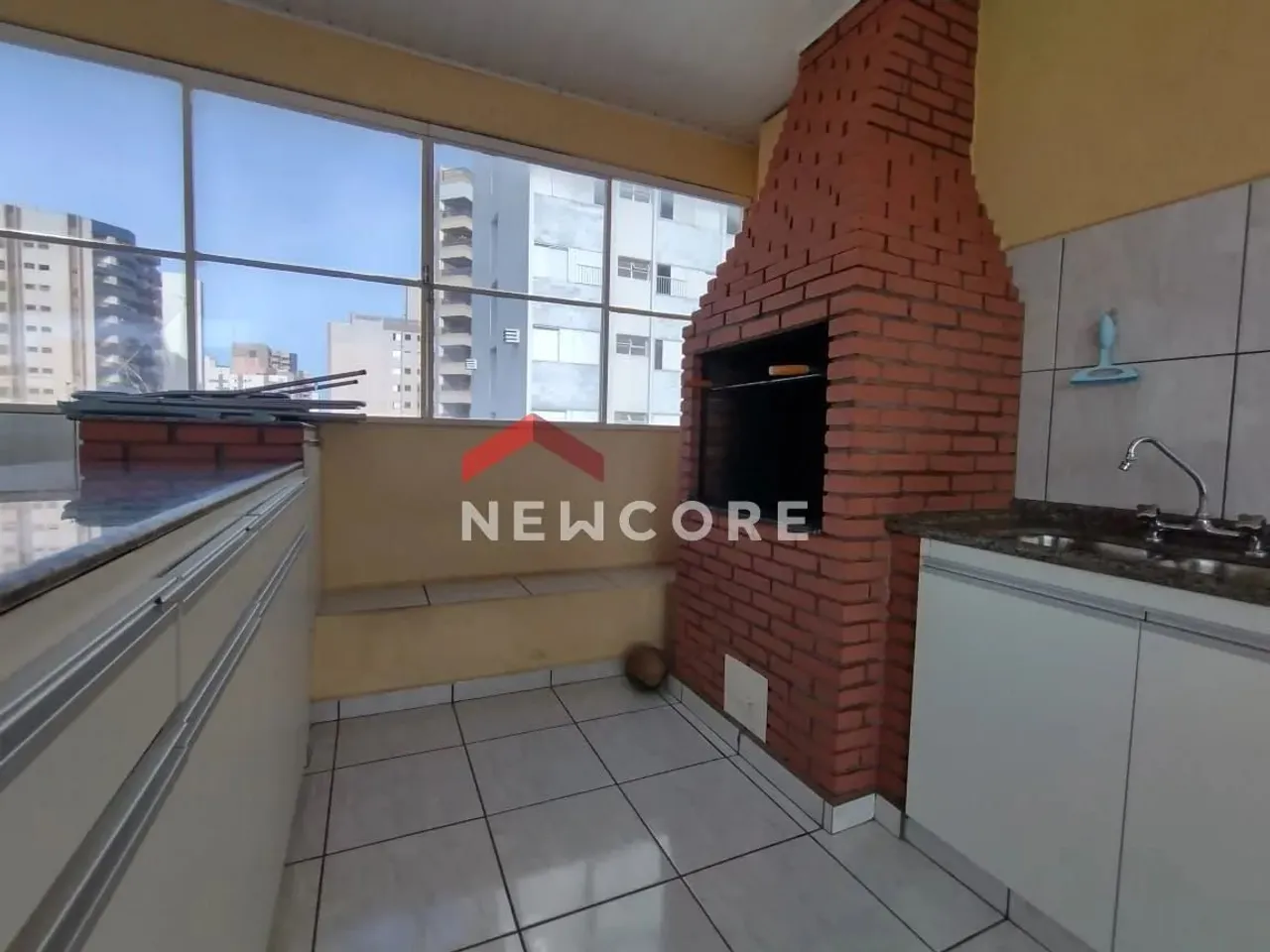 Apartamento em Rua Espírito Santo - Centro - Londrina/PR