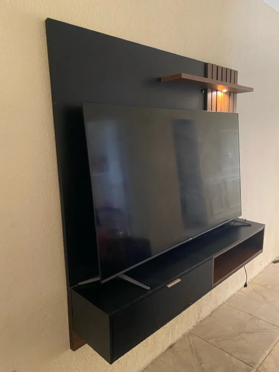 Painel para TV - Moderno e Funcional