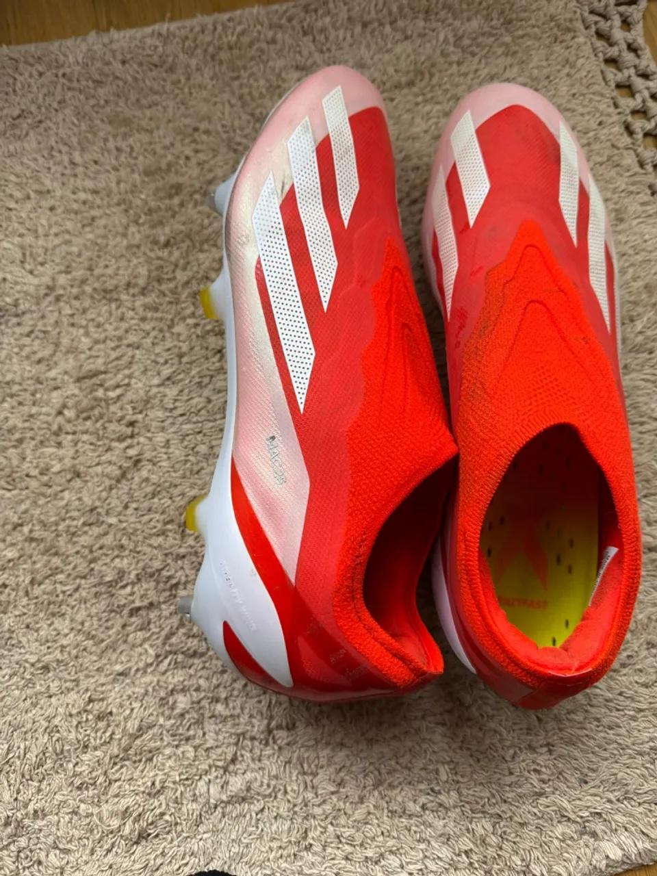 Chuteiras Adidas - Tamanho 43