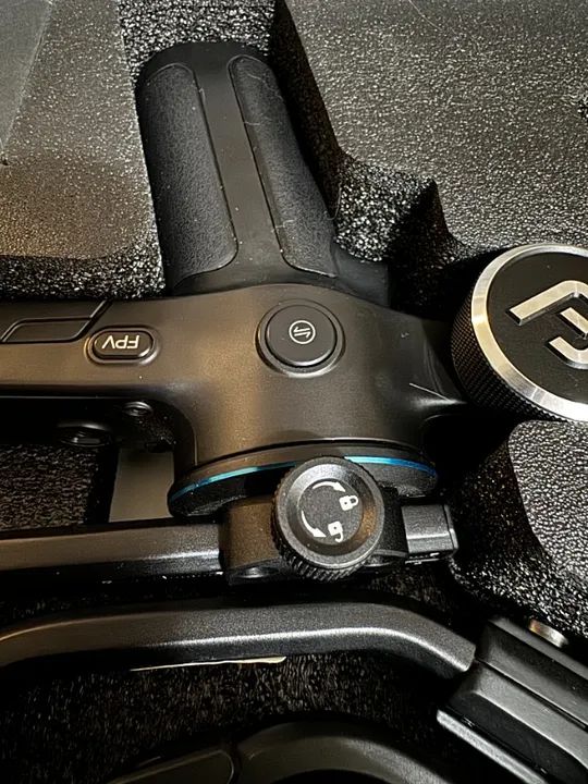 Gimbal estabilizador Feiyutech Scorp - C  Para Câmera  - Foto 3