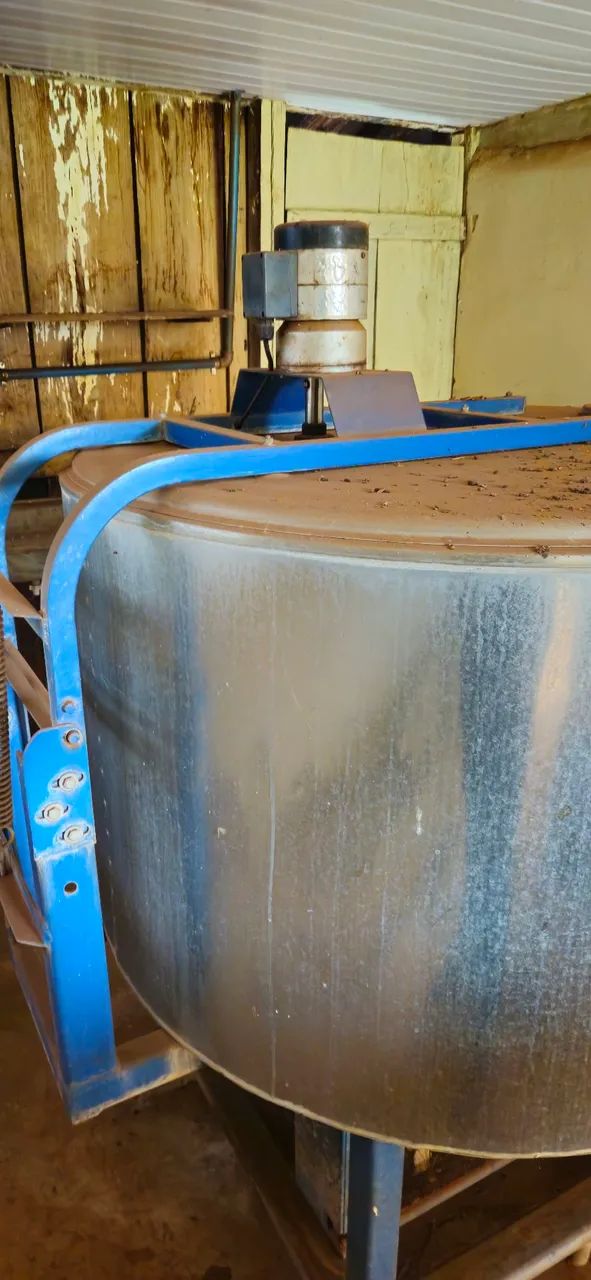 Tanques de Leite de 2.200L e 600L