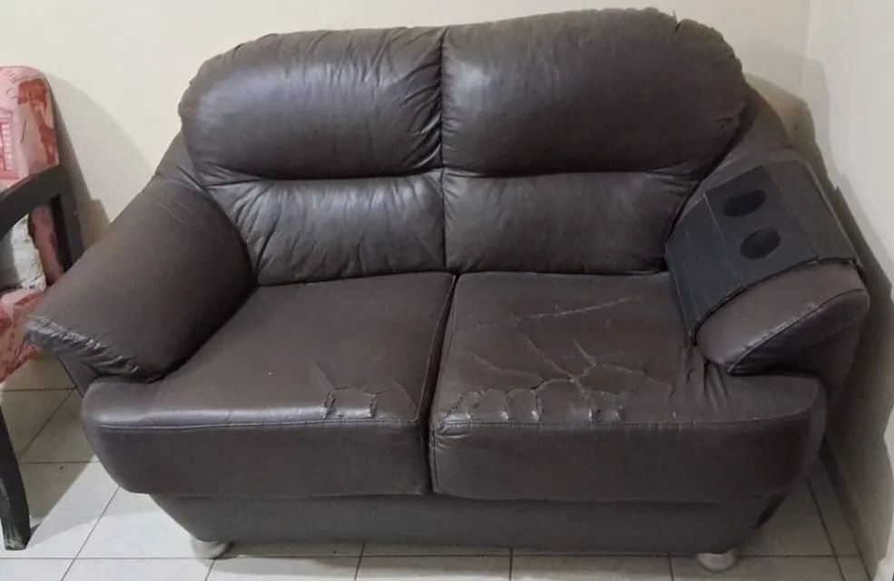 Sofá 2 lugares. 64840792001921120