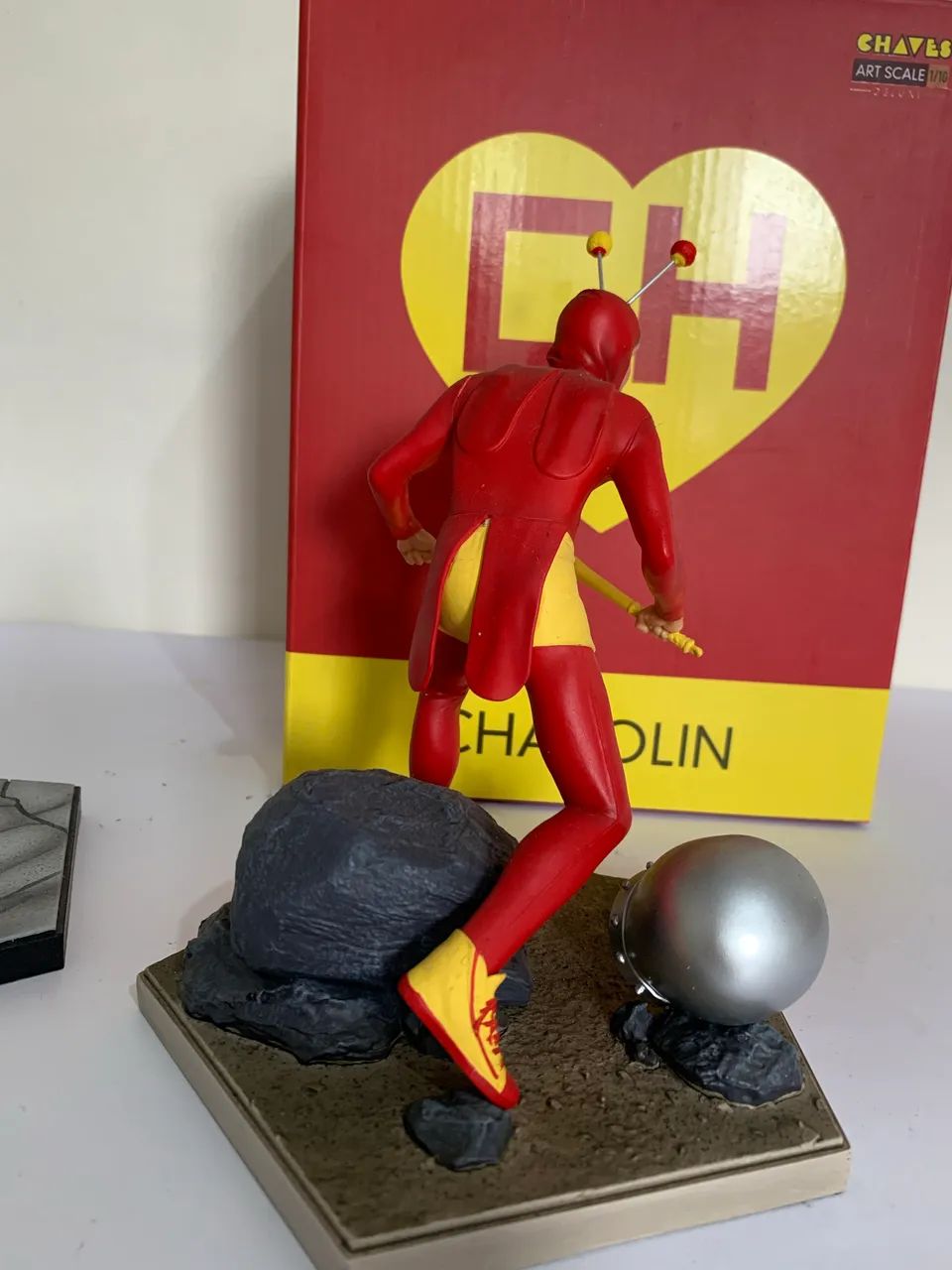 Chapolin Versão Deluxe Iron Studio 1/10  - Foto 6