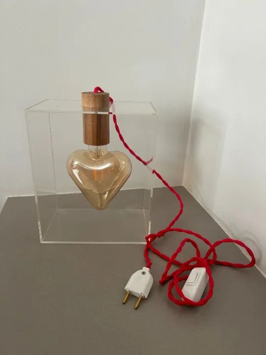 Luminária de mesa "Coração Apertado" Ric Mello