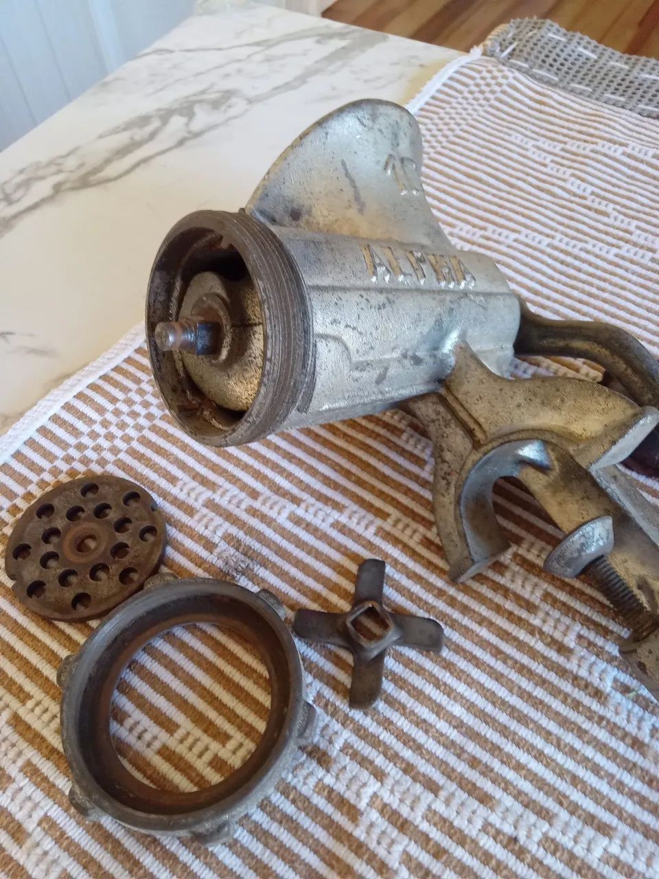 MOEDOR DE CARNE.64167755393283123