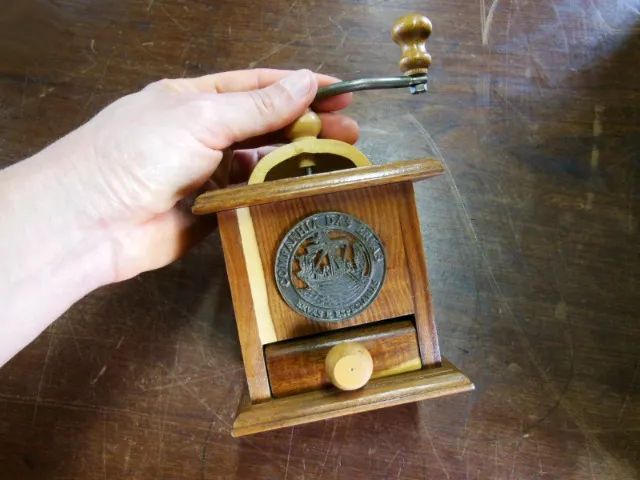 Moedor Moinho Pimenta c/ Manivela Caixinha Madeira - Foto 2