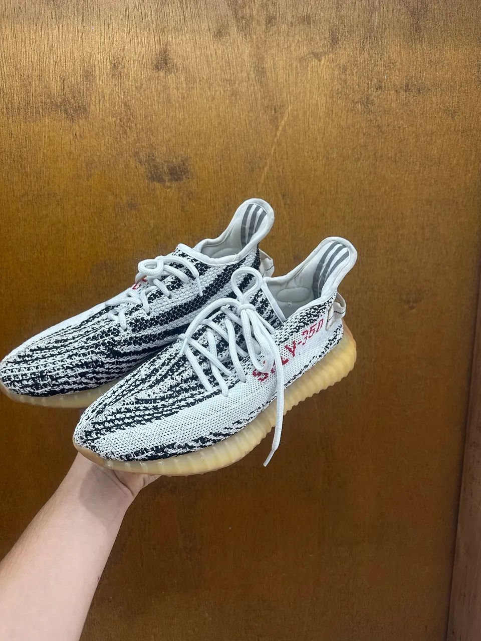 Adidas Yeezy Boost 350 V2 Zebra Calçados Jardim das Gaivotas