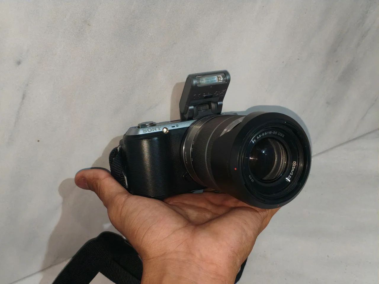 Sony NEX C3 + Lente 18-55mm - Mirrorless Compacta e Potente