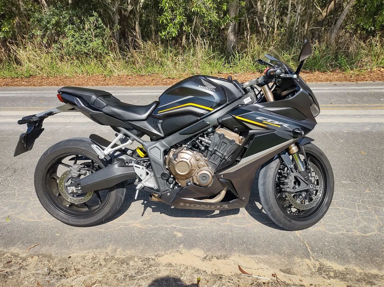 Honda CBR 650R - Foto 4