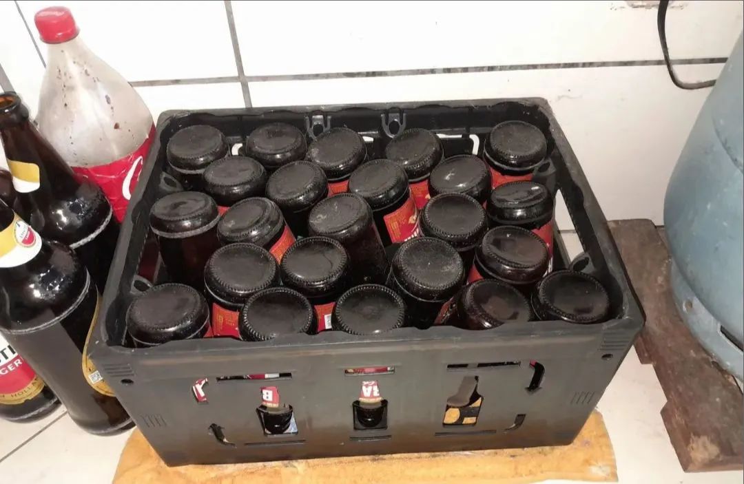 Caixa para transporte de garrafas
