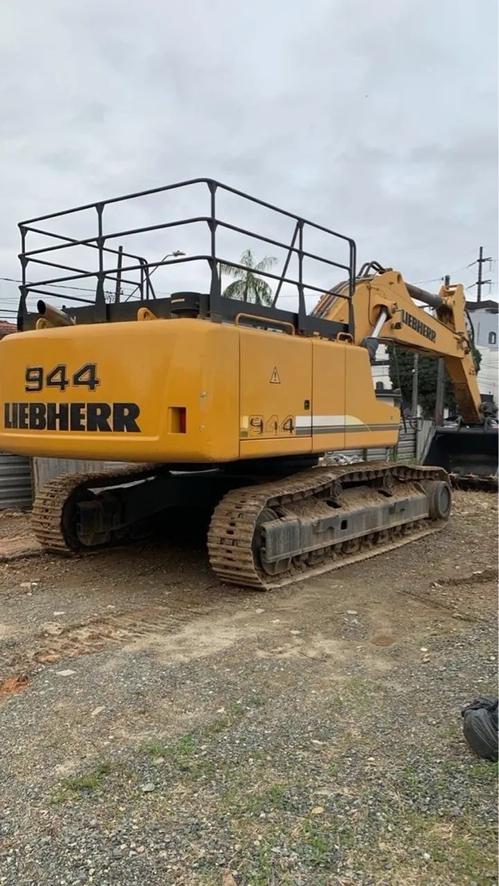 Escavadeira de de 800 mil por 560 mil. - Foto 2