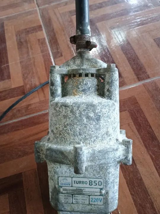 Vendo bomba da água