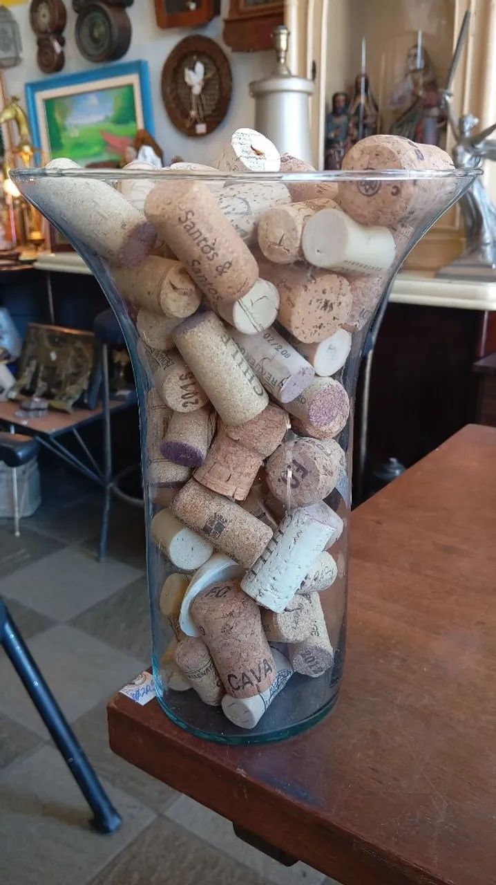 Vaso com rolhas. - Foto 3