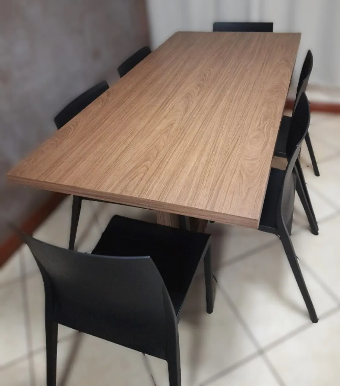 Ofertaço. Jogo mesa jantar, 6 cadeiras, design elegante e moderno
