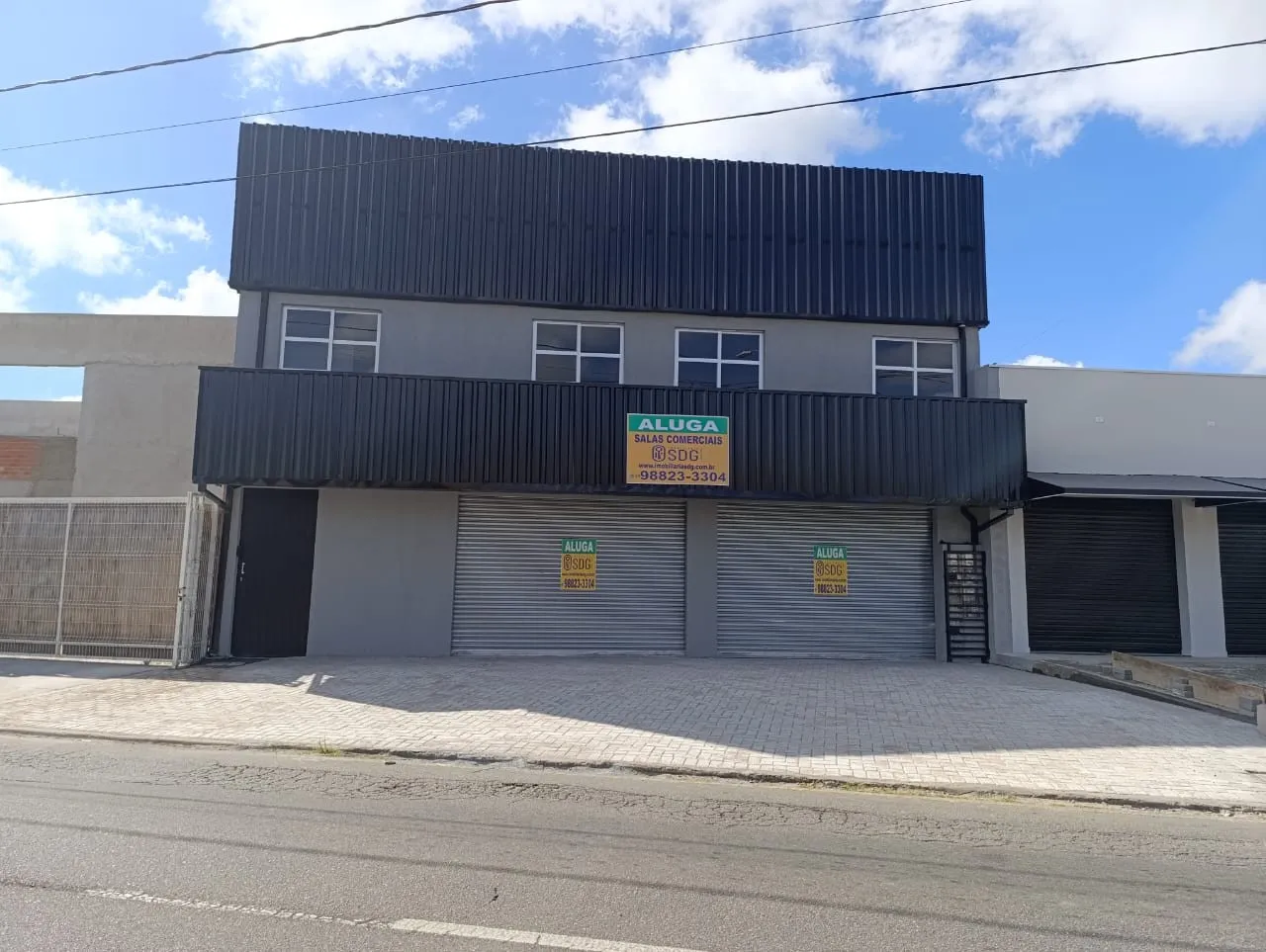 Conjunto / Sala Comercial para alugar por R$ 1200.00, 25.28 m2 - ALTO TARUMA - PINHAIS/PR