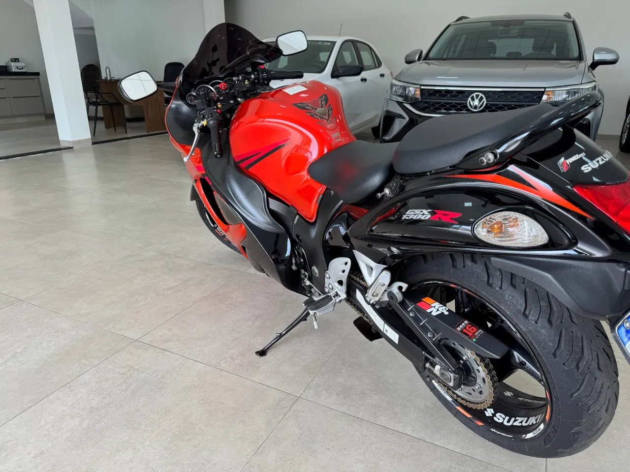 SUZUKI HAYABUSA 1300R