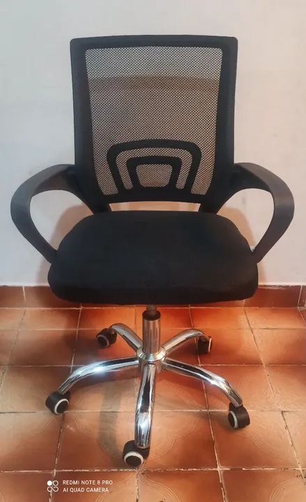 Cadeira de Escritório Giratória com Rodinhas