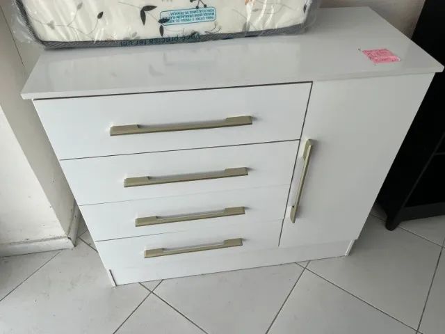 Cômoda Pequena 4 Gavetas - Novo
