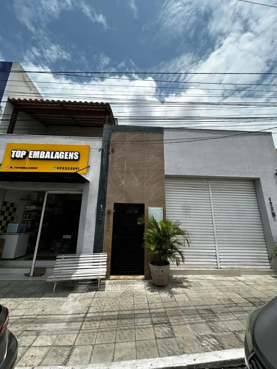 Salas comerciais para locação, no centro de Macaiba