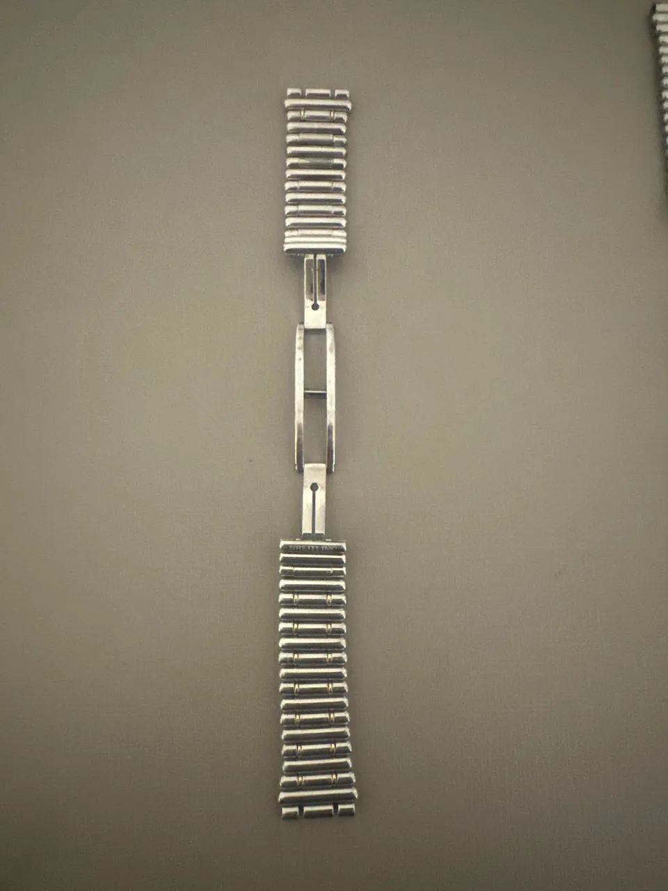 Pulseira aço com detalhe em ouro BREITLING original  - Foto 2