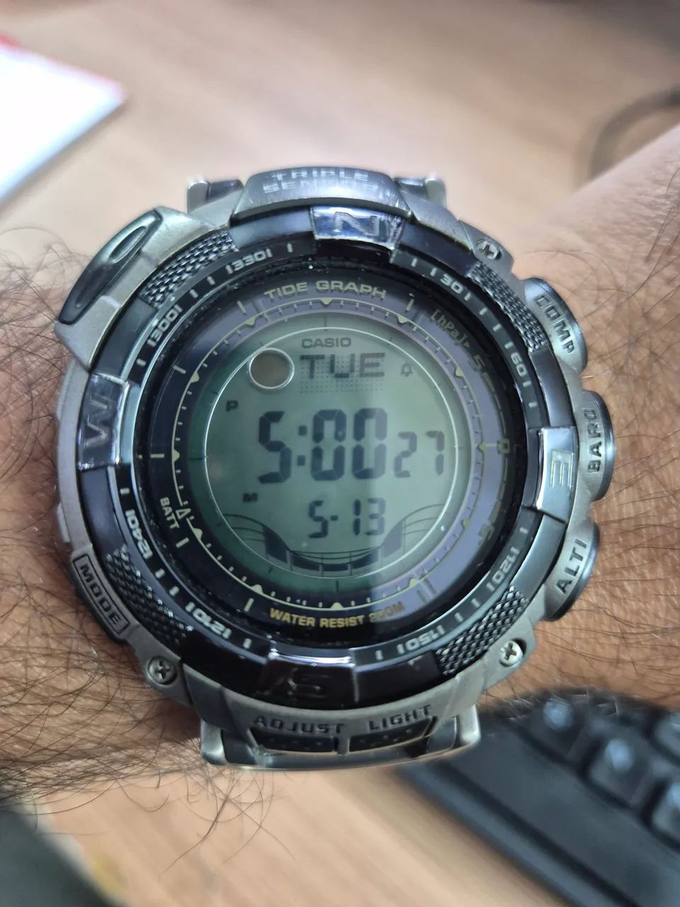 Relógio Casio Protrek Triple Sensor titanium 