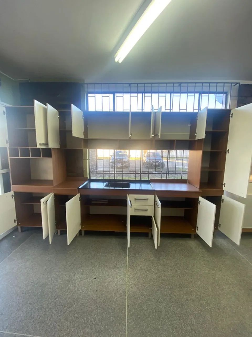 Cozinha modulada com tampo da pia - Foto 2