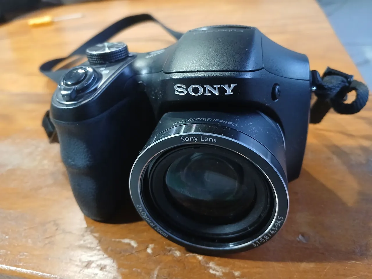 Câmera Sony com Zoom Óptico - Fotos Incríveis!