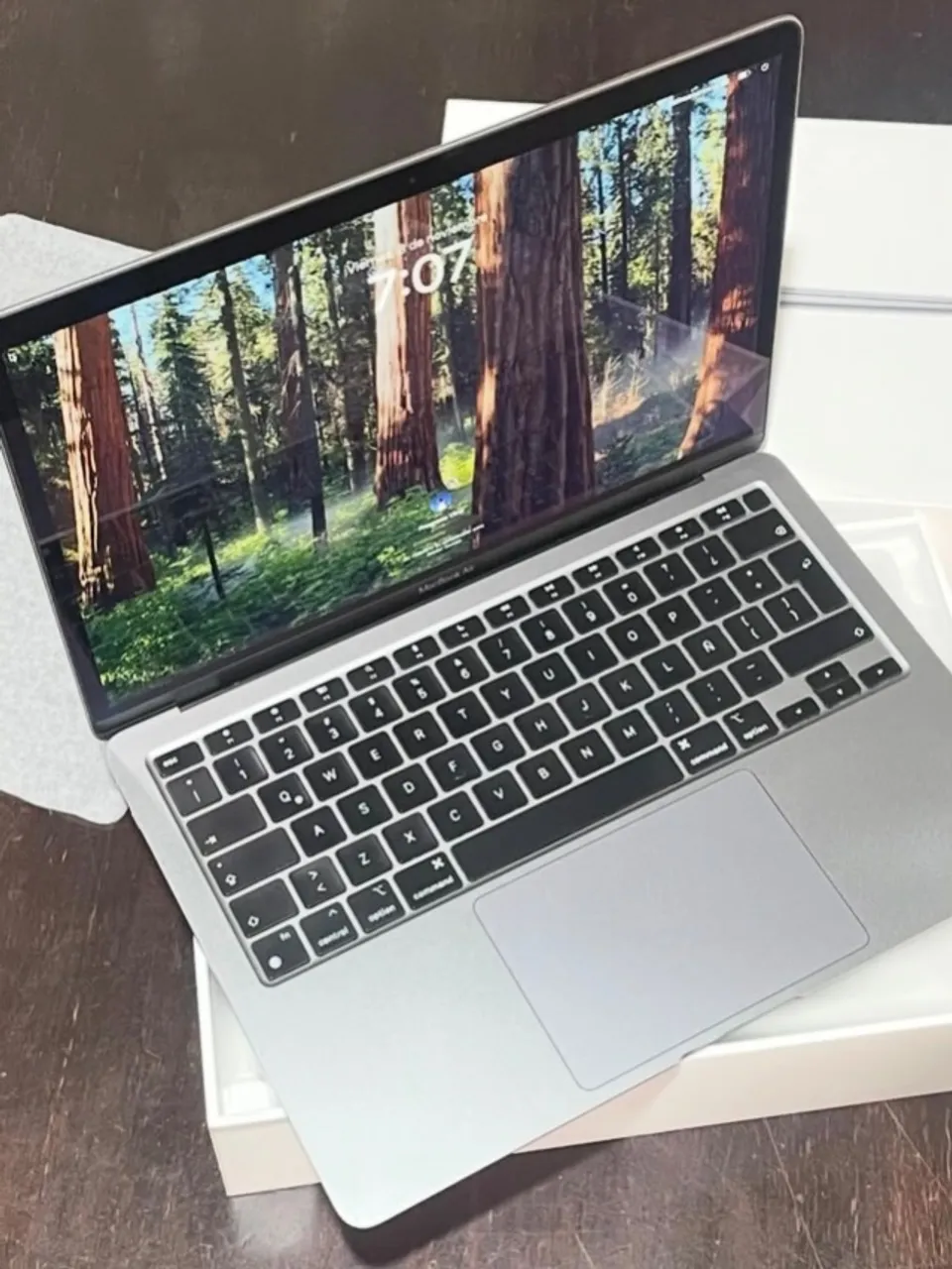 Apple MacBook Air M1 8/256GB (2020) tela 1.3 Lacrado com 1 ano garantia apple