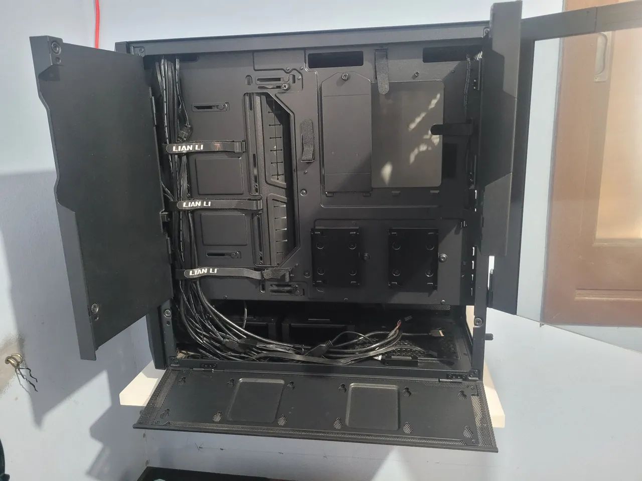 Gabinete Lian Li PC Gamer - Foto 3