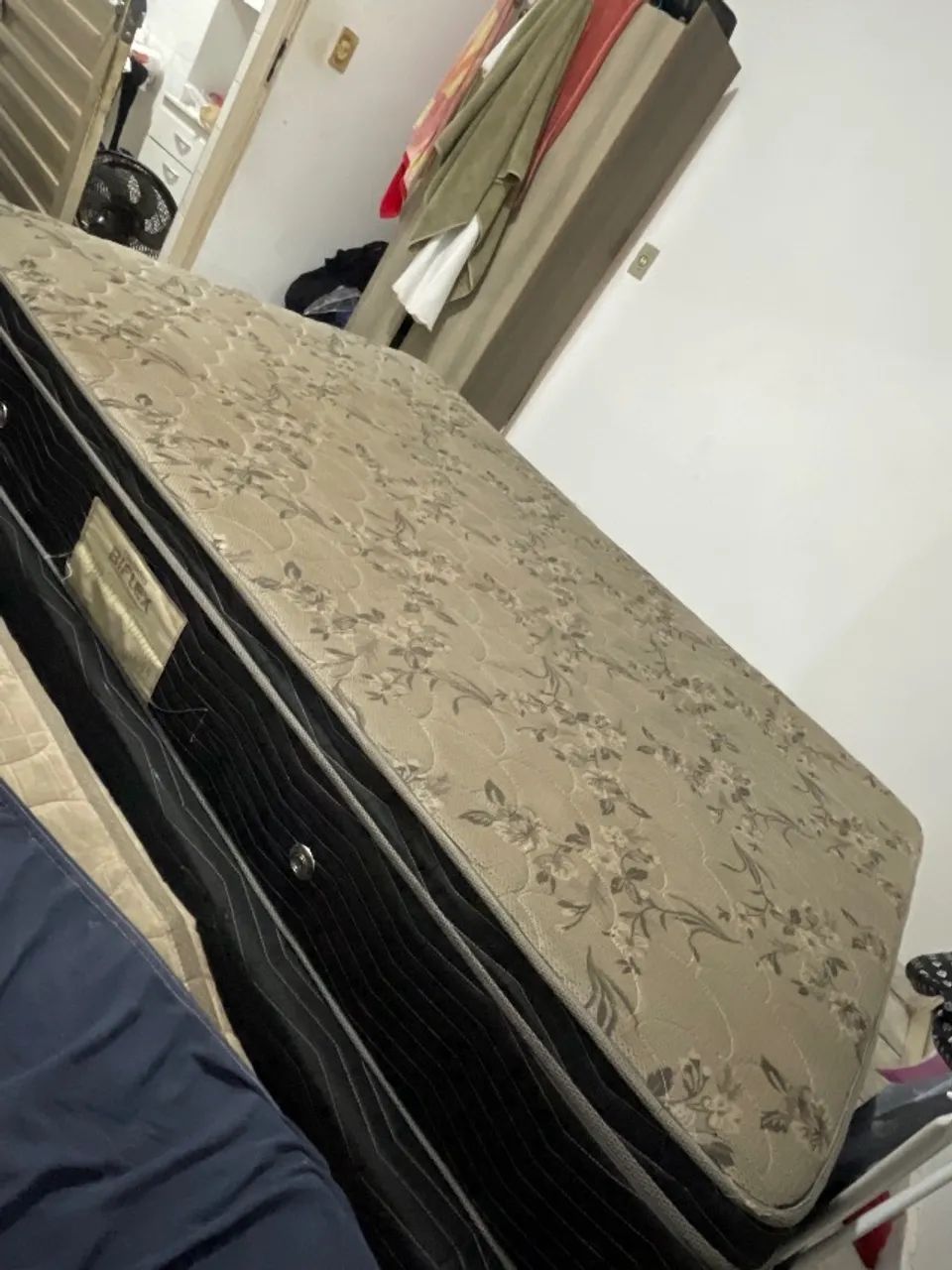 Cama de casal 64386072333697120