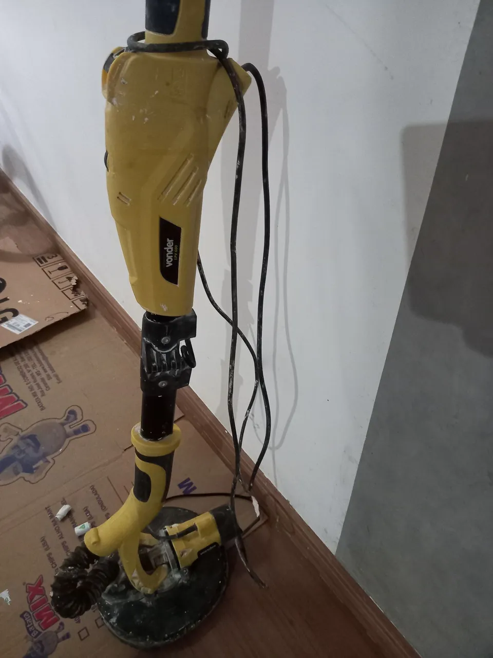 Lixadeira de parede Vonder LPV 600