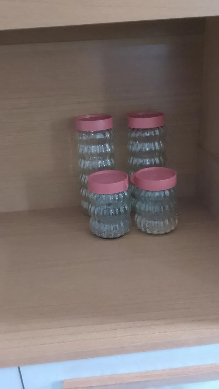Conjunto de Potes de Vidro com Tampa Rosa