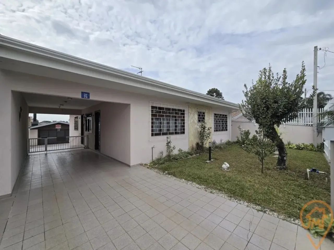 Casa Residencial com 3 quartos para alugar por R$ 3900.00, 150.00 m2 - BOQUEIRAO - CURITIB