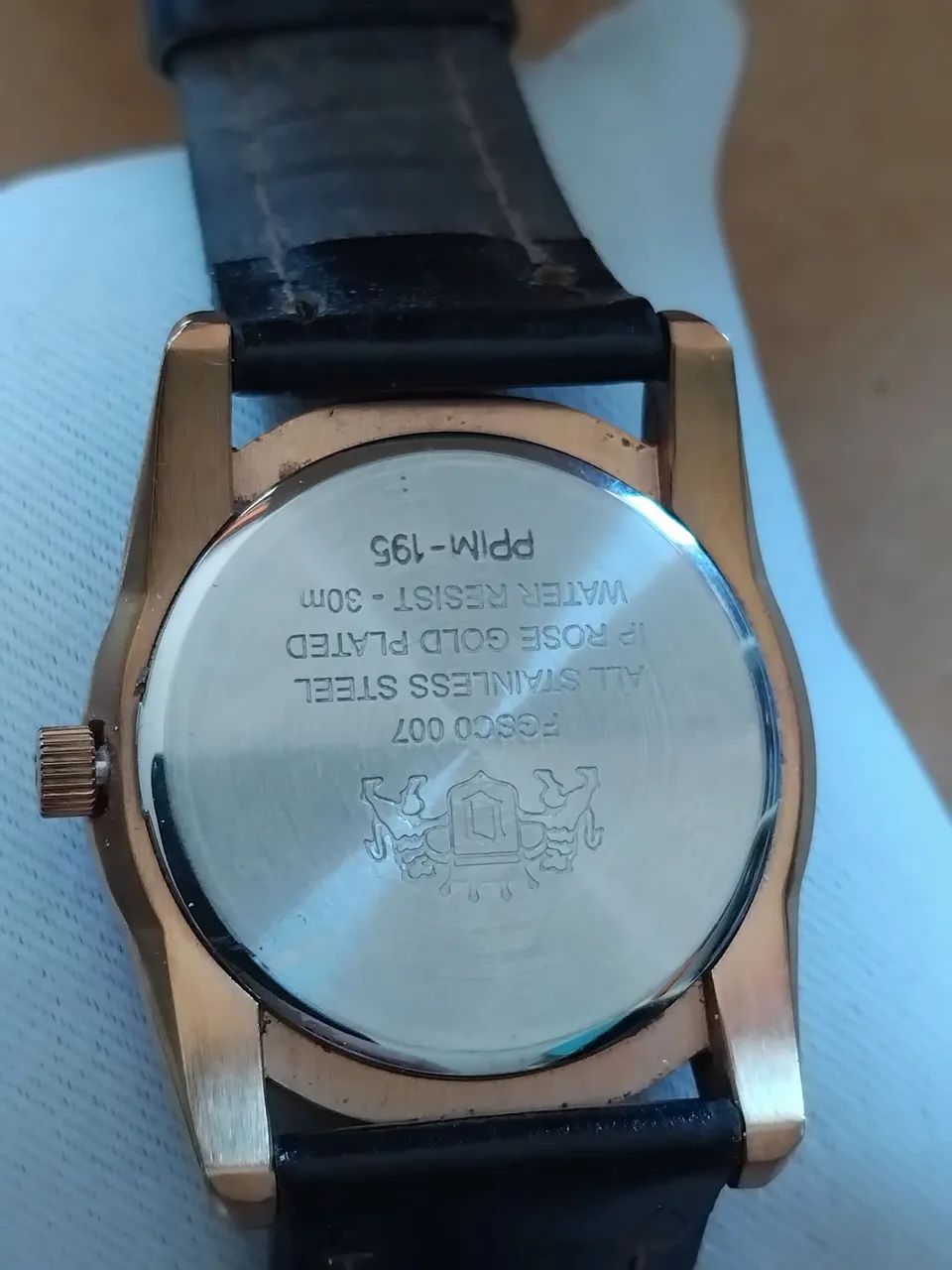 Relógio Orient Dourado com Strass e pulseira em couro - Foto 3