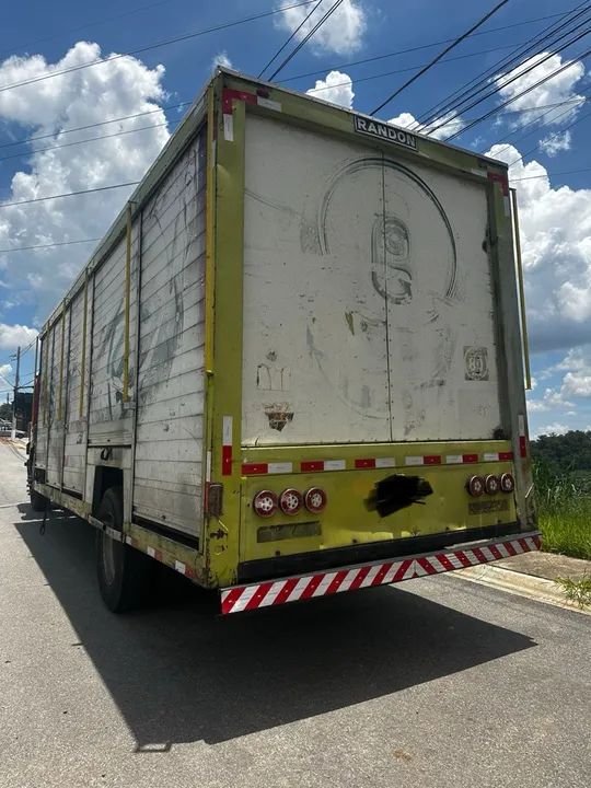 Caminhão Mercedes Benz Atego 1718 - Foto 2