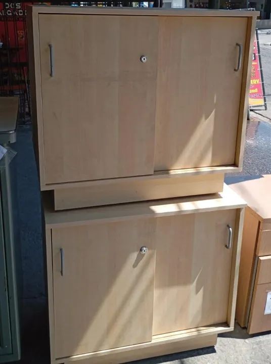 Armário baixo com porta de correr em bom estado.  - Foto 5