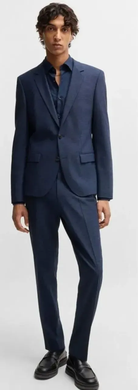 TERNO SLIM EM MISTURA DE LÃ ELÁSTICA DE ALTA PERFORMANCE