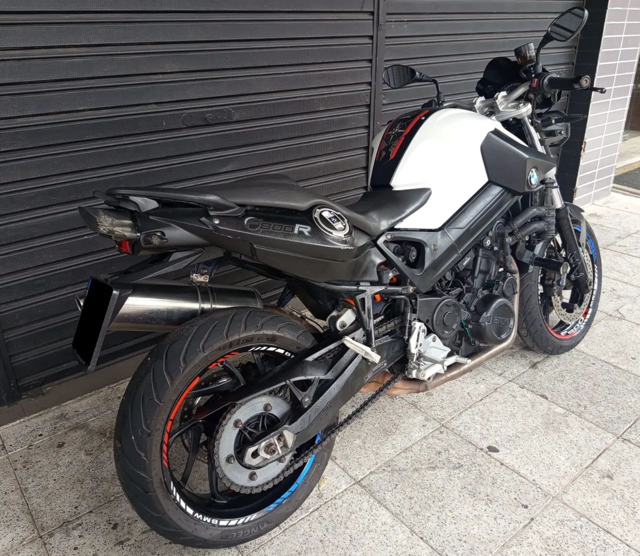 BMW - F 800r - 2012 - Foto 2