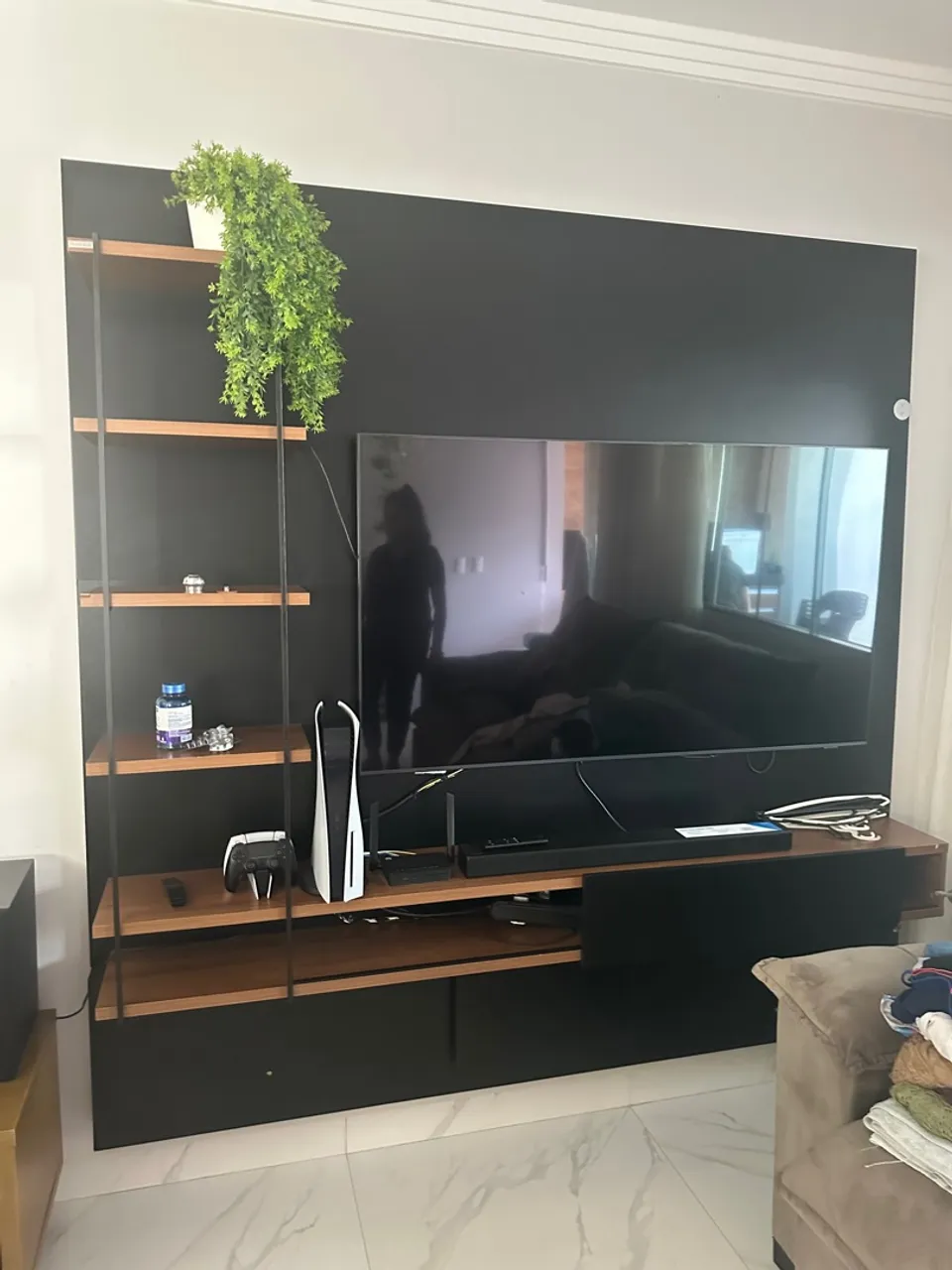 VENDO PAINEL, TV, AR CONDICIONADO, RACK E CABECEIRA. (Mudança!)