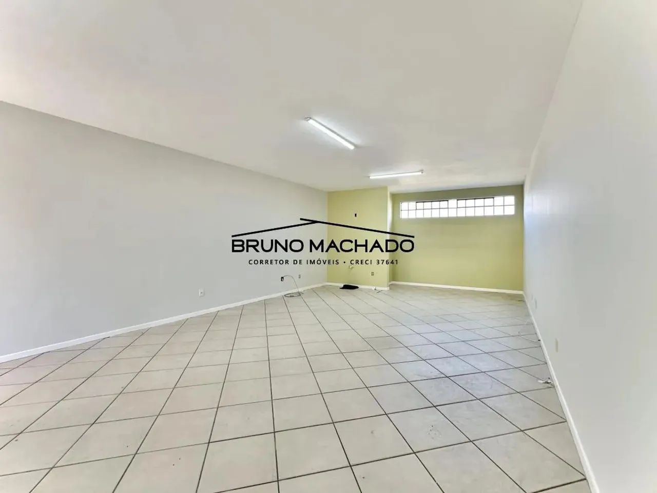 Sala Comercial para Venda em Curitiba, Santa Cândida, 1 banheiro, 3 vagas - Foto 2