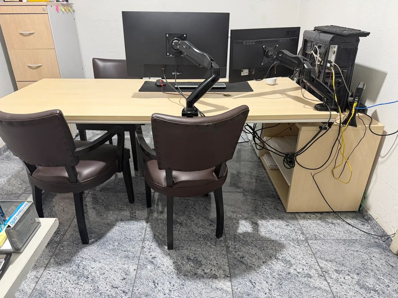 Vendo mesa e arquivo de escritório luxo  - Foto 4