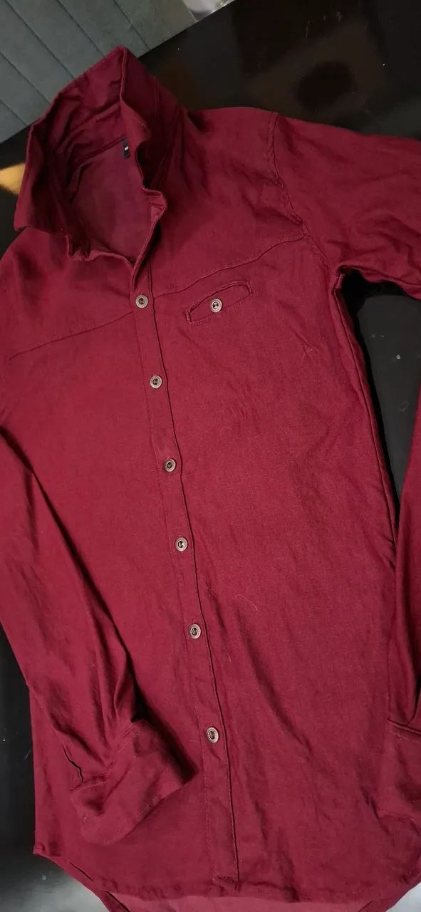 Camisa social vinho