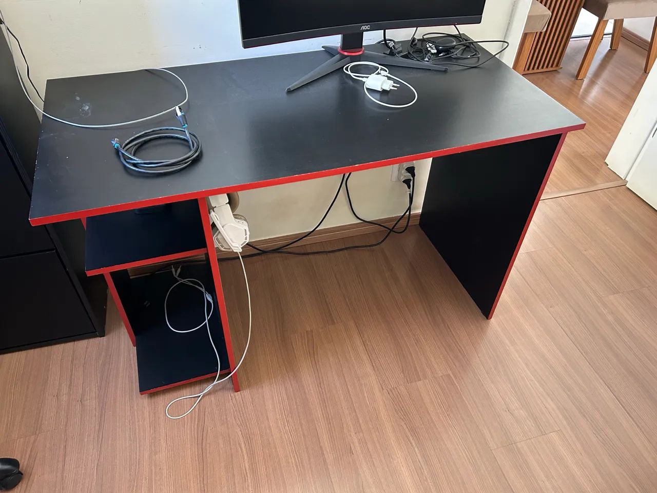 Mesa e cadeira gamer