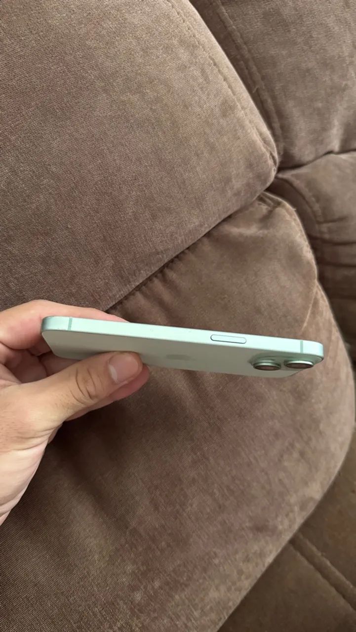 iPhone 15 muito novo  - Foto 4