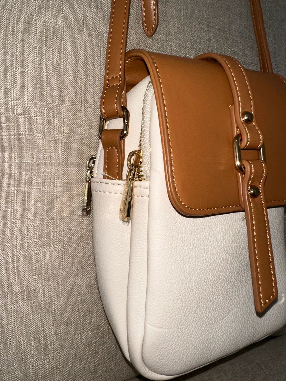 Bolsa transversal bicolor  - Foto 3