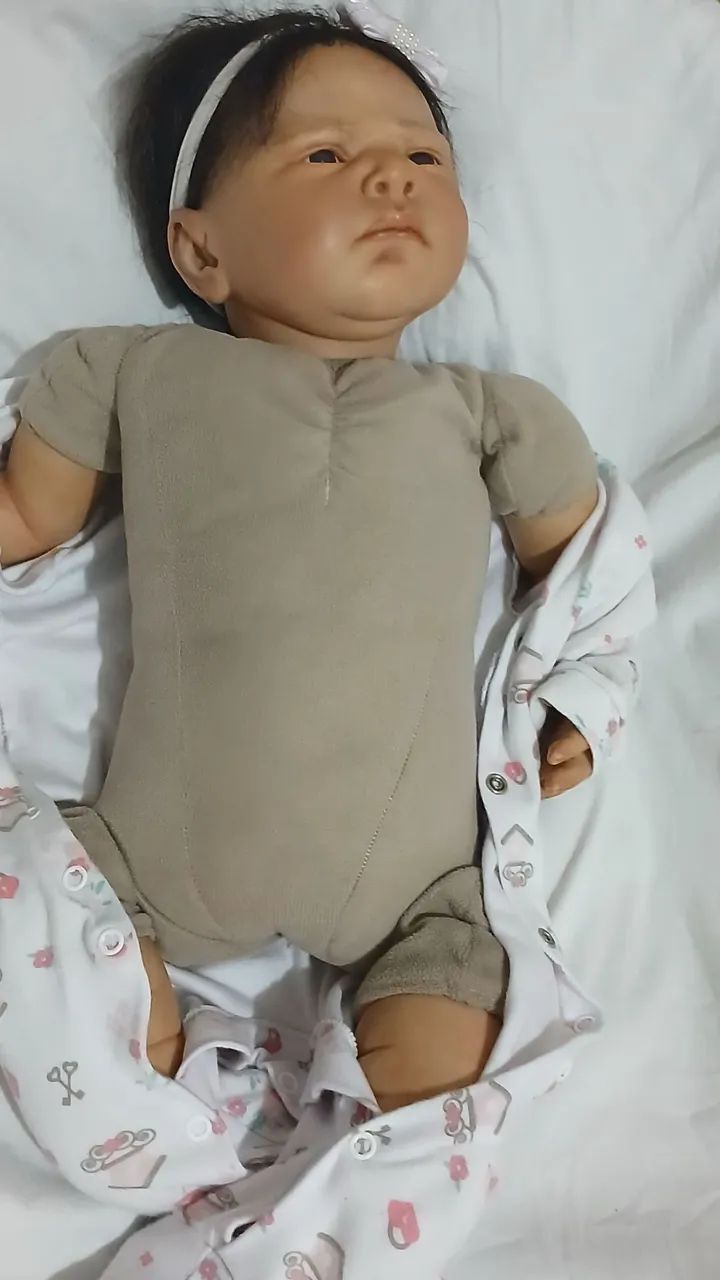 Bebê Reborn Realista - Corpo em Tecido  - Foto 6